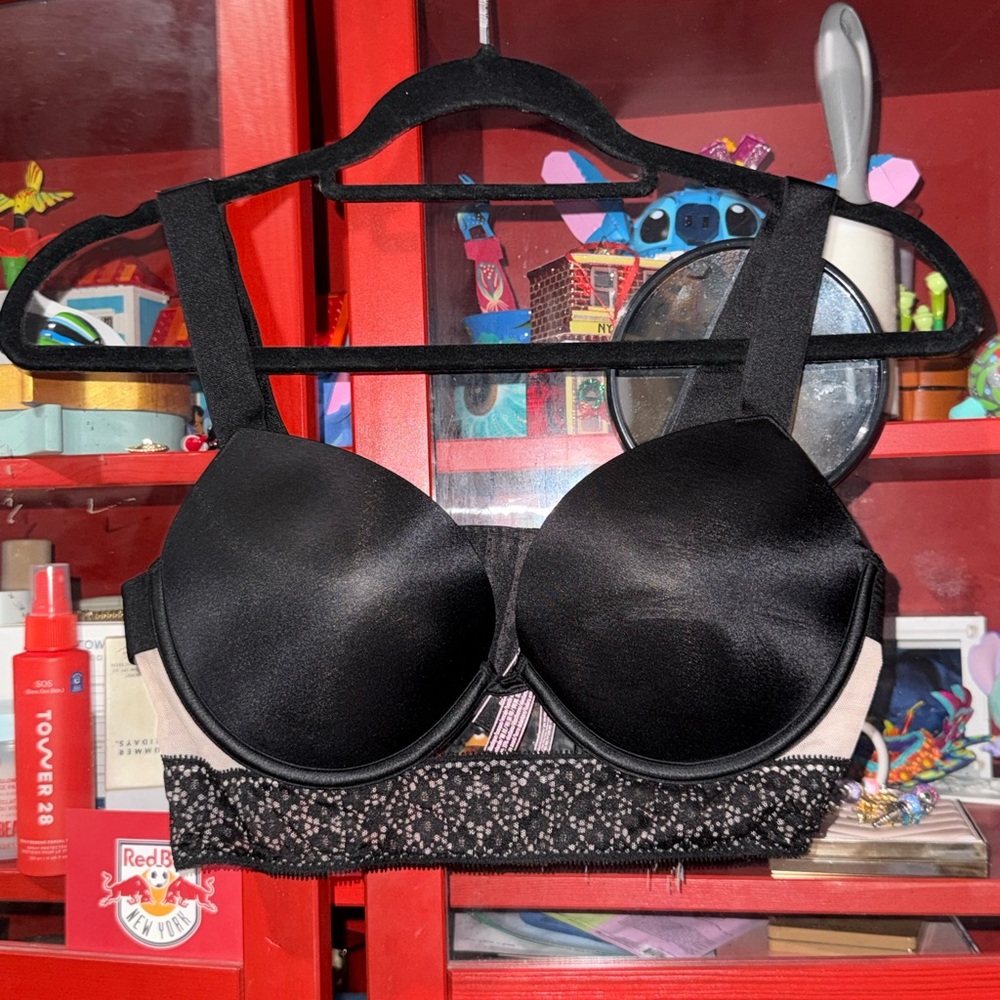 Victoria's Secret Black and Cream Lace Push Up Bra